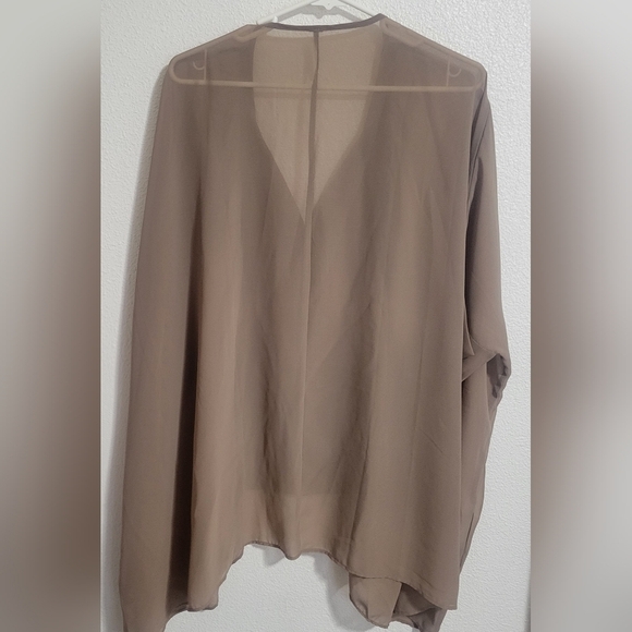 Free People embroidered oversized with tassel details boho style top size small - Picture 13 of 14